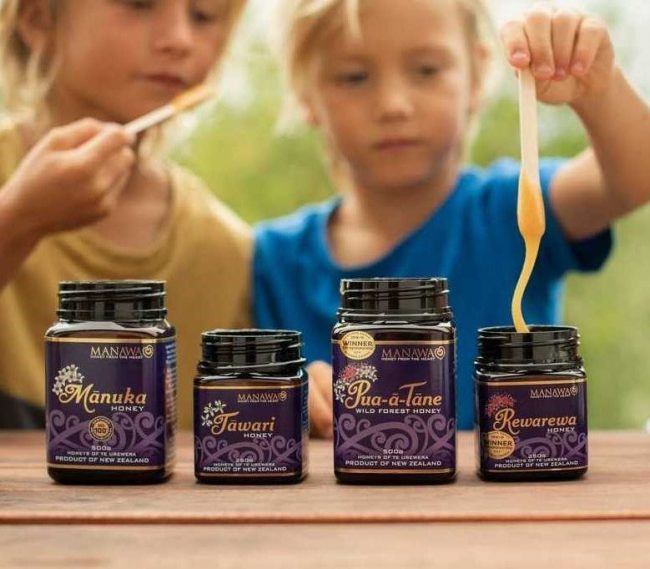 Manuka Tawari Rewarewa and Pua-a-Tane Wild Forest Honey at Auckland Food Show - Manawa Honey NZ, Ruatahuna, NZ