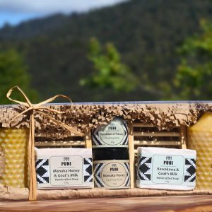 Manawa Honey NZ Presents PUHI Skincare & Beeswax Pillar Comb Candles